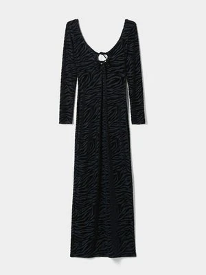 Długa sukienka Bershka