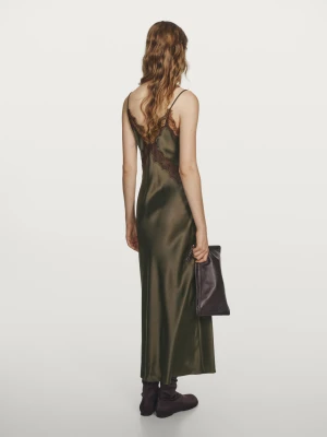 Długa Sukienka Bieliźniana Ze 100% Jedwabiu − Studio - Zielony - - Massimo Dutti - Kobieta