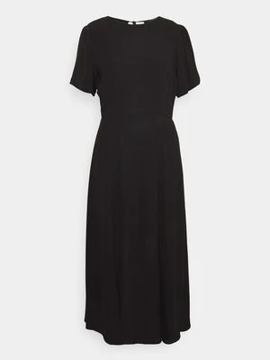 Długa sukienka Bruuns Bazaar