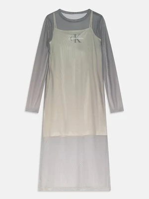 Długa sukienka Calvin Klein Jeans