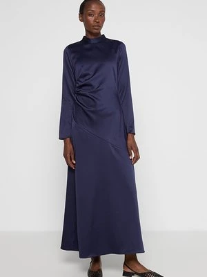 Długa sukienka Closet