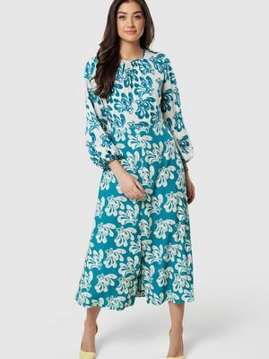 Długa sukienka Closet