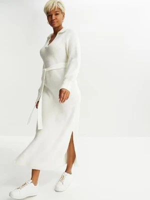 Długa sukienka dzianinowa z paskiem (2 części) bonprix