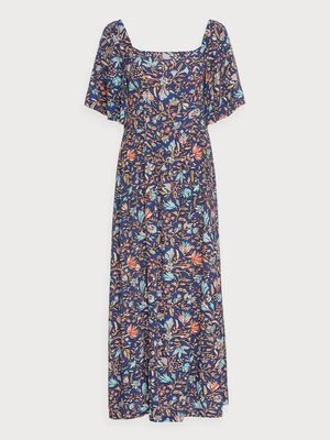 Długa sukienka Freequent