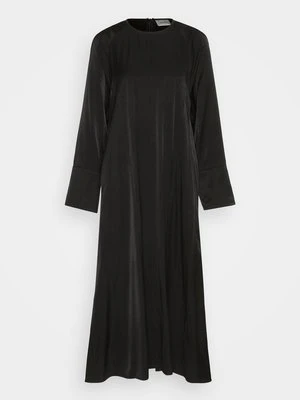 Długa sukienka Gestuz