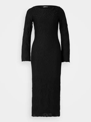 Długa sukienka Gina Tricot Petite