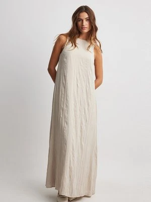 Długa sukienka NA-KD