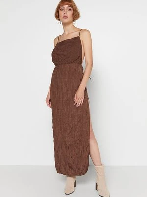 Długa sukienka NA-KD