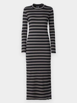 Długa sukienka Noisy May