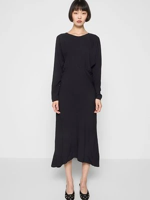 Długa sukienka & Other Stories