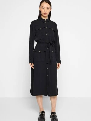 Długa sukienka pinko