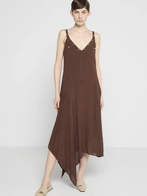 Długa sukienka pinko