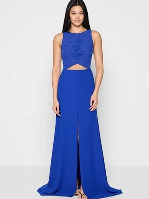 Długa sukienka Pronovias