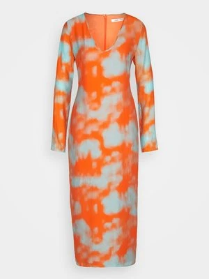 Długa sukienka Samsøe Samsøe