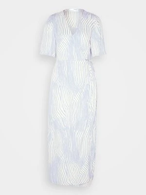 Długa sukienka Selected Femme