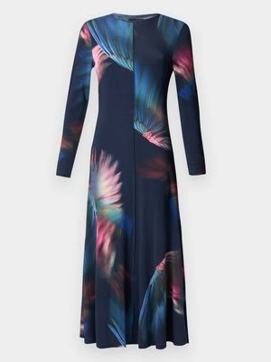Długa sukienka Ted Baker