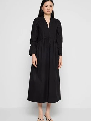 Długa sukienka United Colors of Benetton