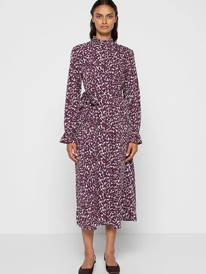 Długa sukienka Vero Moda