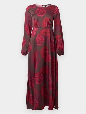 Długa sukienka Vero Moda