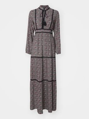 Długa sukienka Vero Moda