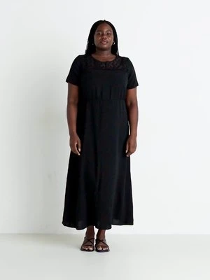 Długa sukienka Vero Moda Curve