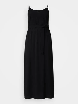Długa sukienka Vero Moda Curve