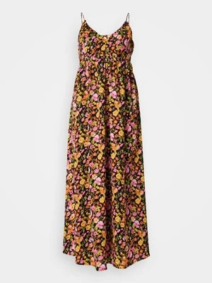 Długa sukienka Vero Moda Petite