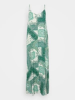 Długa sukienka Vero Moda Tall