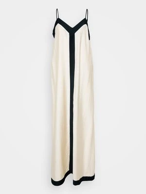 Długa sukienka Vero Moda Tall
