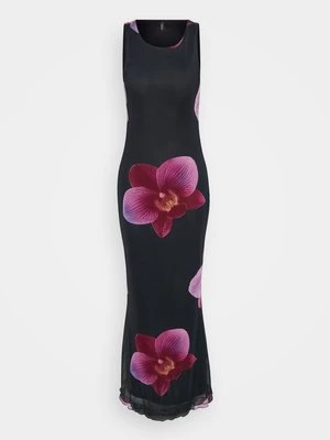 Długa sukienka Vero Moda Tall