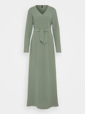 Długa sukienka Vero Moda Tall