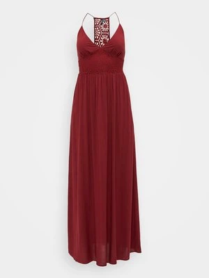Długa sukienka Vero Moda Tall