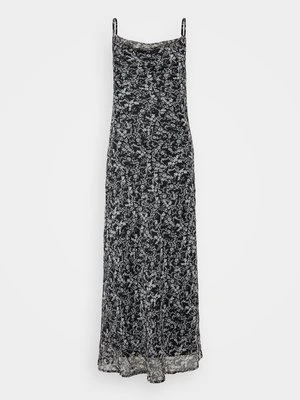 Długa sukienka Vero Moda Tall