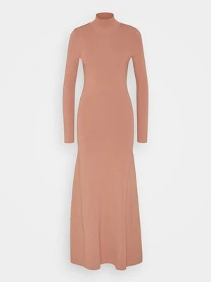 Długa sukienka Victoria Beckham