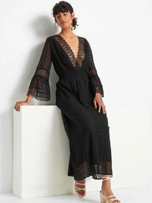 Długa sukienka w optyce szydełkowej bonprix