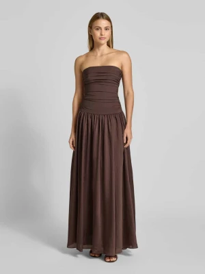 Długa sukienka w stylu z odkrytymi ramionami Jake*s Cocktail