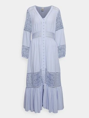 Długa sukienka YAS Petite