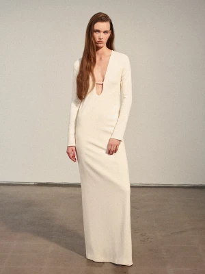 Długa sukienka z dekoltem w szpic kremowy / écru - Kobieta - - MANGO