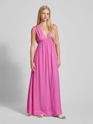 Długa sukienka z fakturowanym wzorem model ‘Deep’ Gina Tricot
