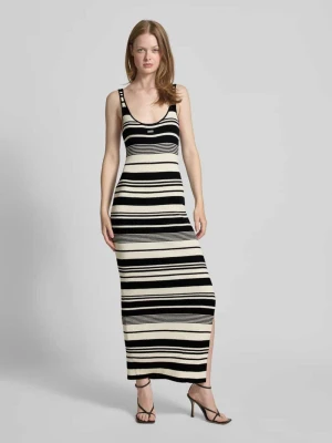 Długa sukienka z imitacji dzianiny z mieszanki wiskozy model ‘Stela’ Gestuz