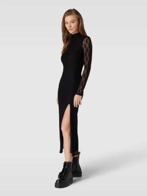 Długa sukienka z obszyciem koronką model ‘Yasna’ EDITED