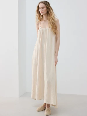 Długa sukienka z szyfonu kremowy / écru - Kobieta - - MANGO