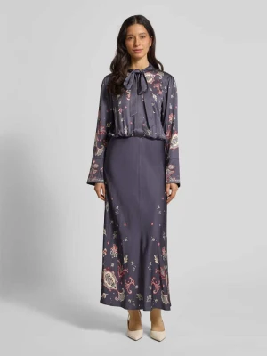 Długa sukienka z wiązanym detalem Marc Cain