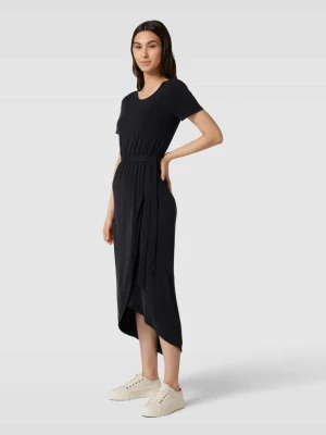 Długa sukienka z wiązanym paskiem model ‘Annie Nadia’ Object