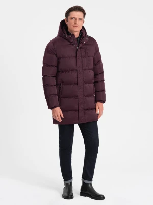 Długa zimowa kurtka męska pikowana o satynowym wykończeniu - bordowa V4 Ombre Clothing