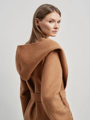 Długi brązowy płaszcz damski oversize OCHNIK