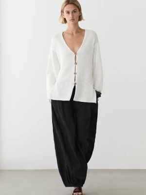 Długi Dzianinowy Kardigan Z Dekoltem W Serek - Biały - Massimo Dutti - Female