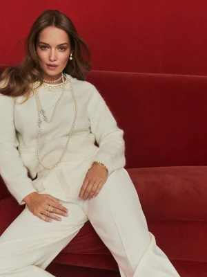 Długi podwójny naszyjnik z imitacji pereł z różyczkami TARANKO