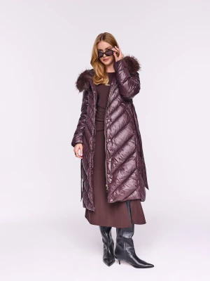 Długi puchowy płaszcz z kapturem w burgundowym kolorze TARANKO