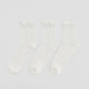 Długie białe skarpetki z ozdobnym falującym brzegiem 2-pak House